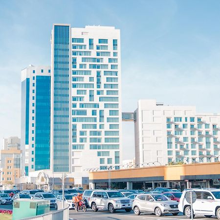 Abesq Doha Hotel And Residences, An Ihg Hotel 外观 照片 Al-Emarat Hospital