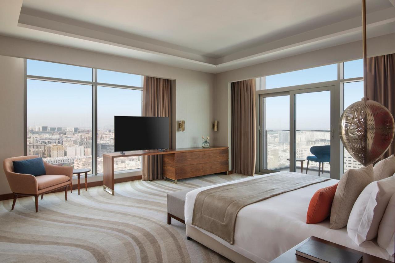 Abesq Doha Hotel And Residences, An Ihg Hotel 外观 照片 A bedroom at the hotel