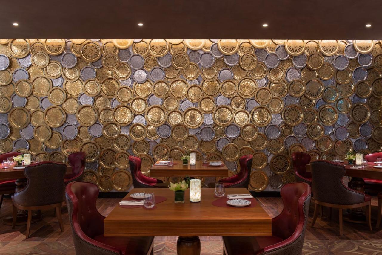 Abesq Doha Hotel And Residences, An Ihg Hotel 外观 照片 The interior of the restaurant