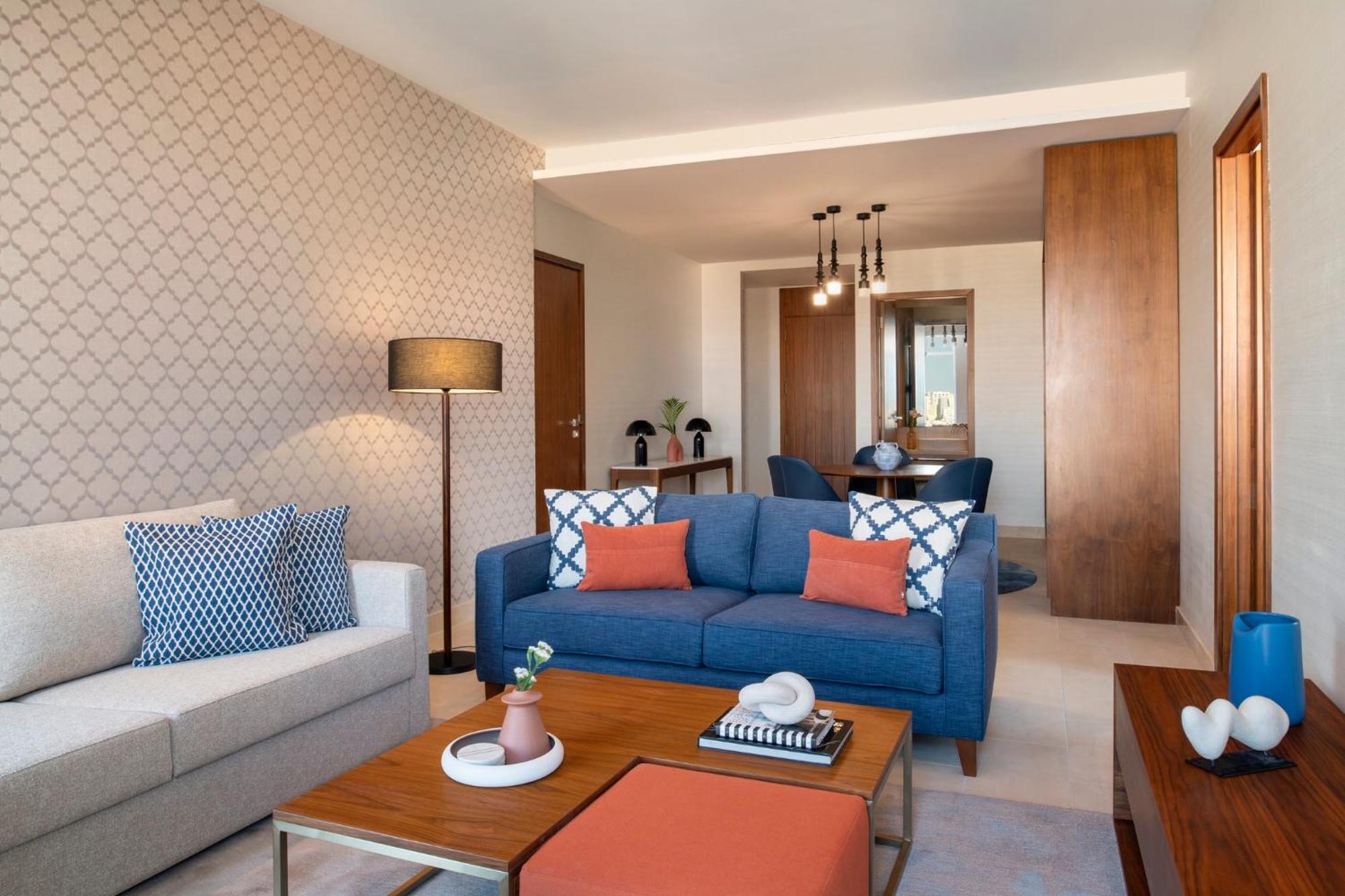 Abesq Doha Hotel And Residences, An Ihg Hotel 外观 照片 A living room at the hotel