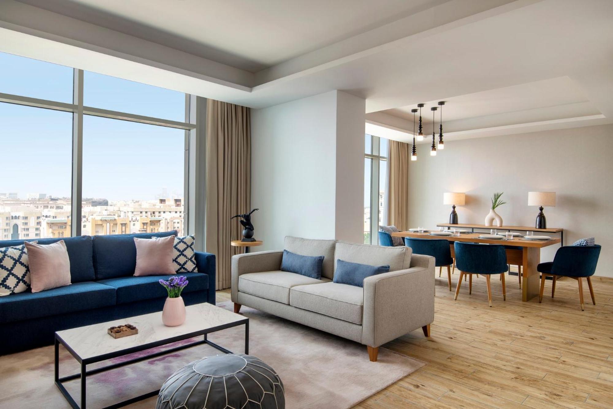 Abesq Doha Hotel And Residences, An Ihg Hotel 外观 照片 A living room at the hotel