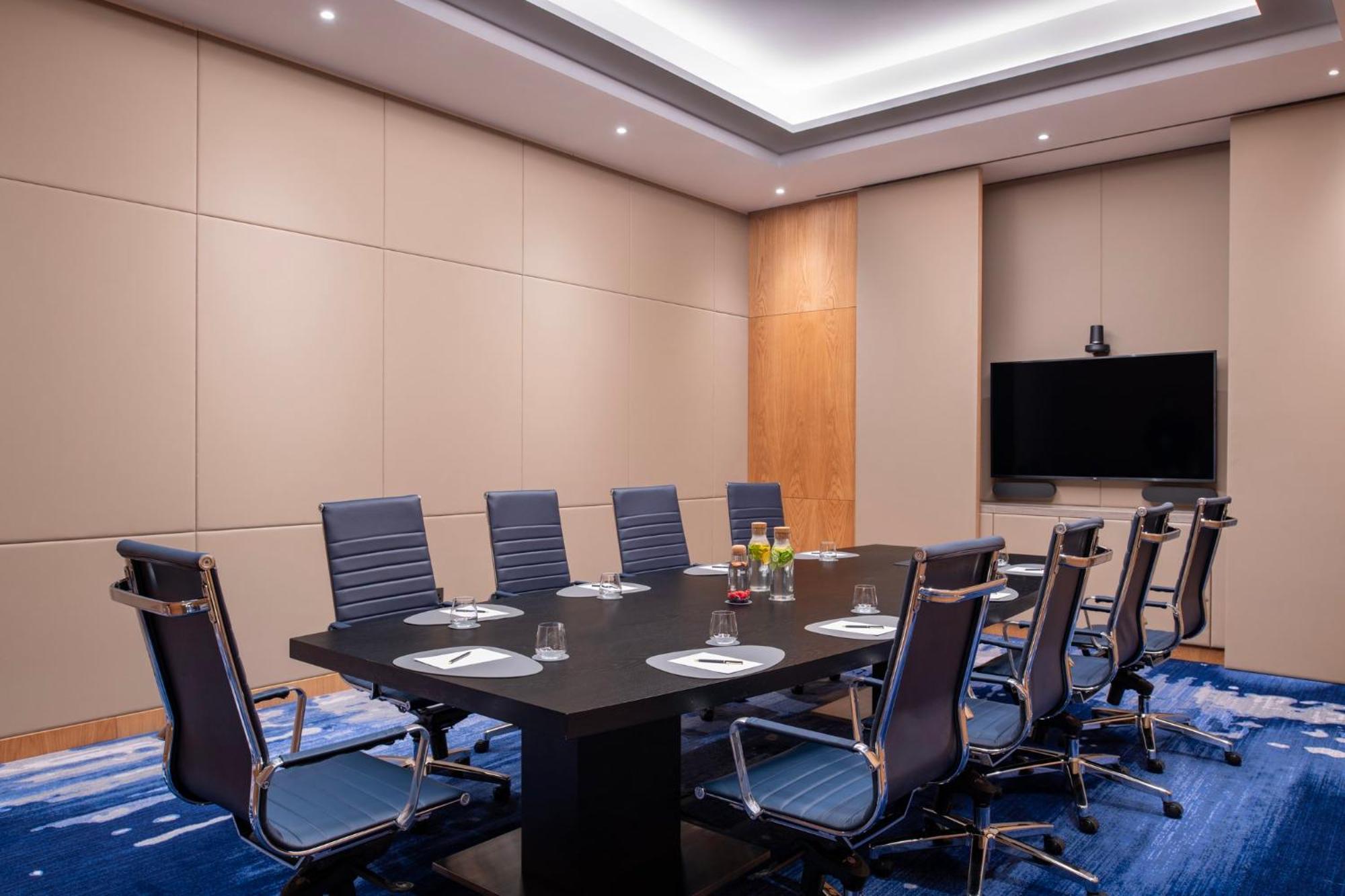 Abesq Doha Hotel And Residences, An Ihg Hotel 外观 照片 Meeting room